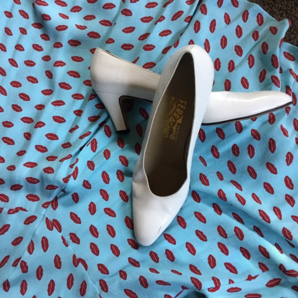 Vintage Salvatore Ferragamo pumps - Picture 2 of 3
